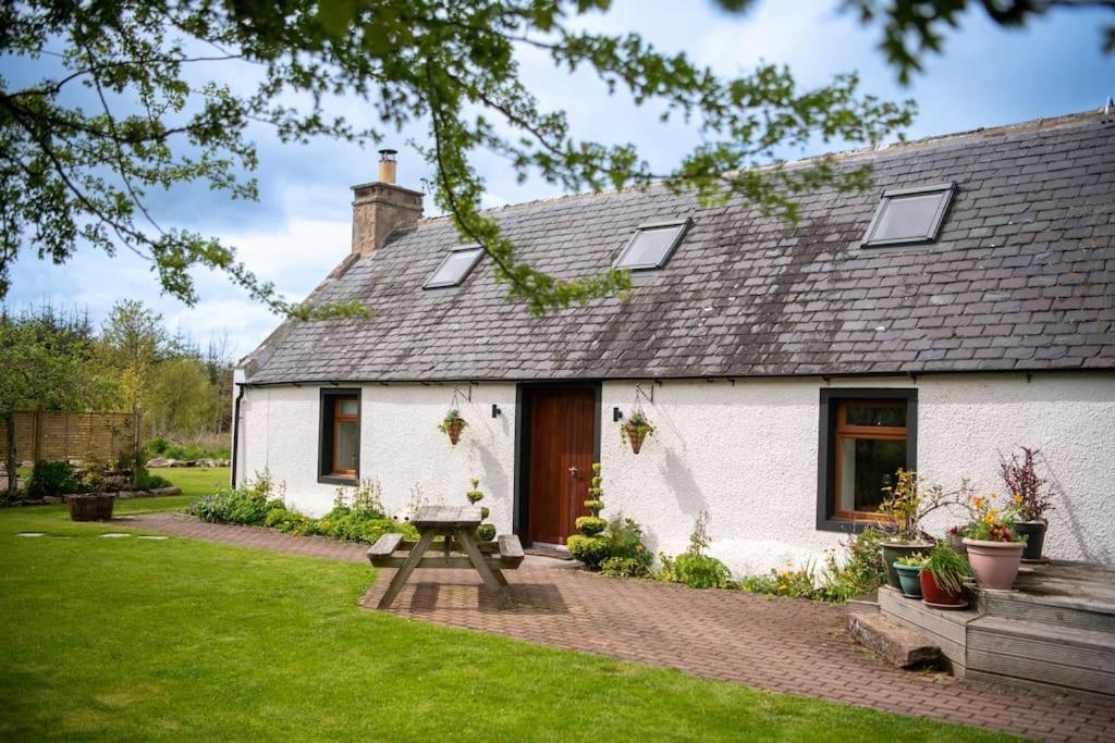Cosy & Rustic Retreat - Woodland Cottage. Nairn Exterior foto